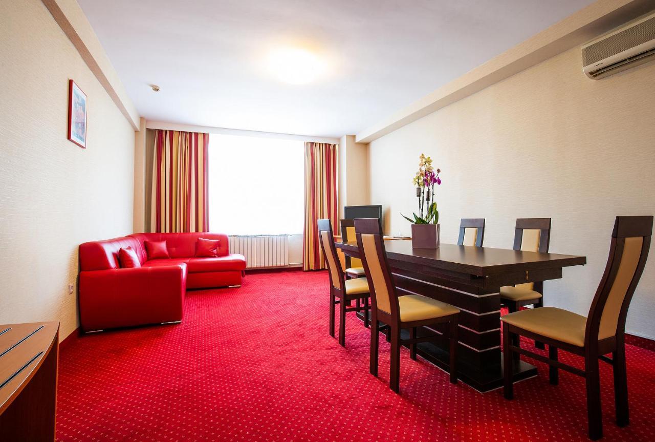 Hotel Dana 사투마레 외부 사진