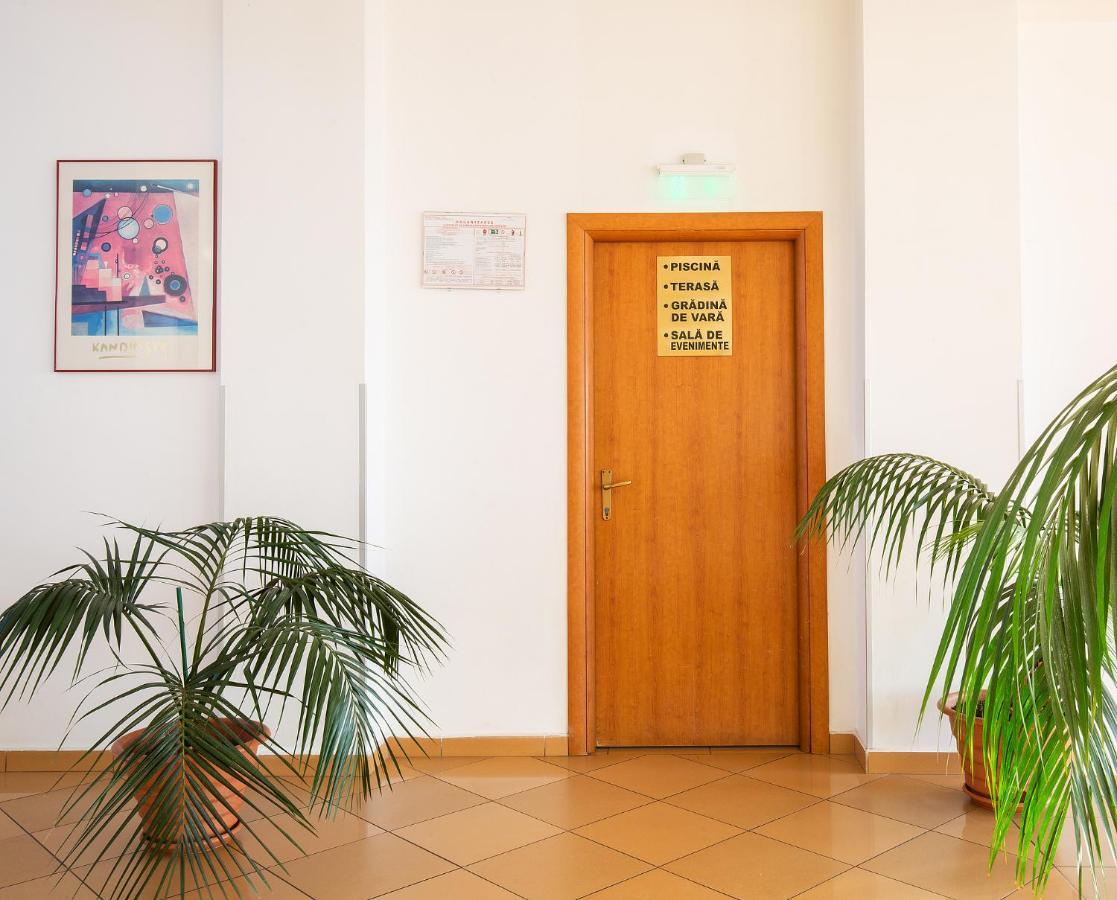 Hotel Dana 사투마레 외부 사진